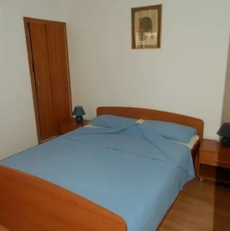 Marija Vukas Apartment *