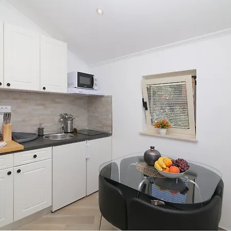 Marija Vukas Apartamento *